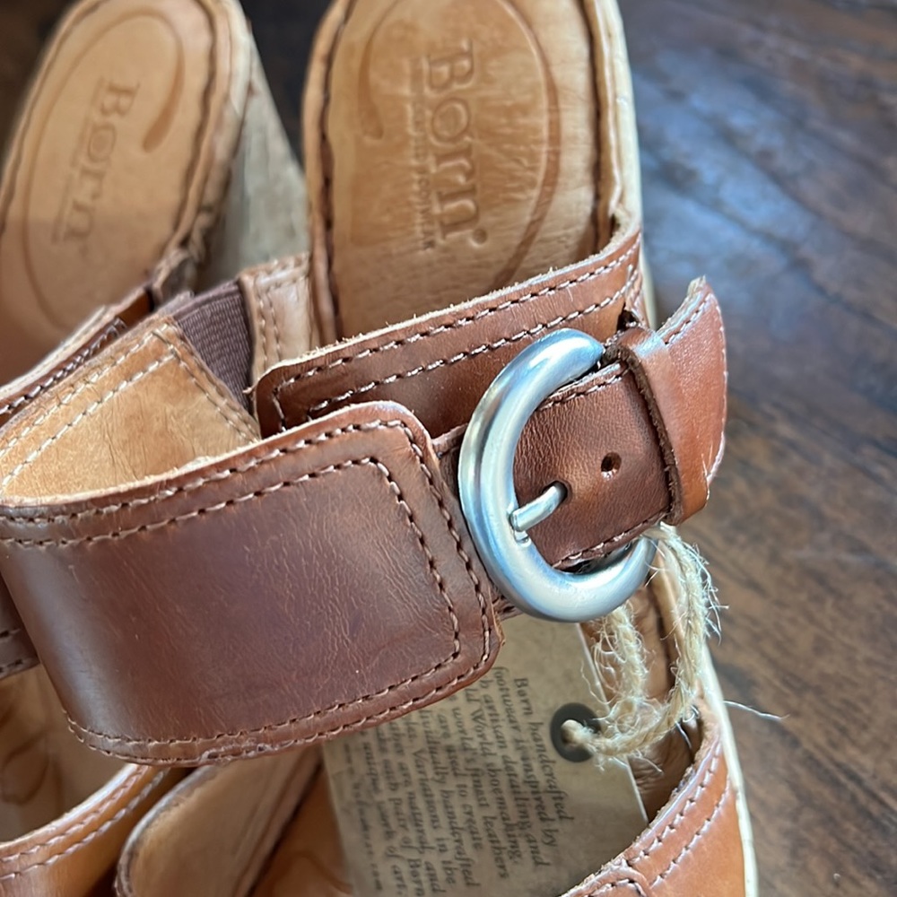 Born Leather Wedge - Picture 9 of 10